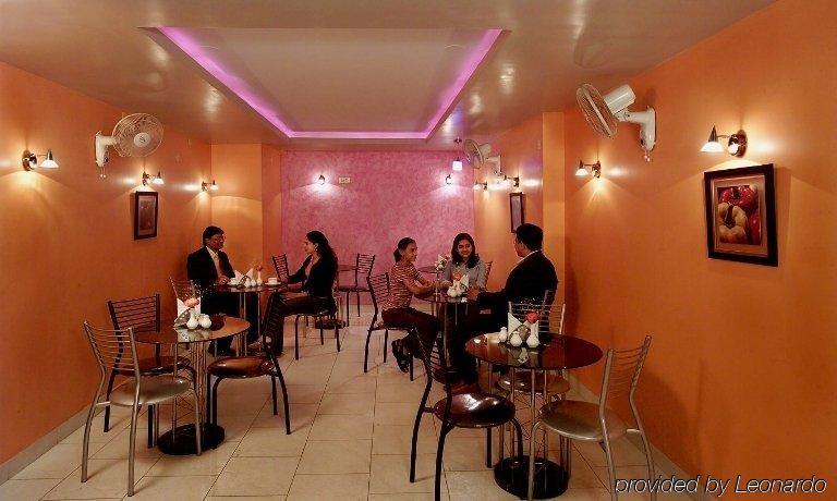 Hotel Housez43 Kolkata Nhà hàng bức ảnh